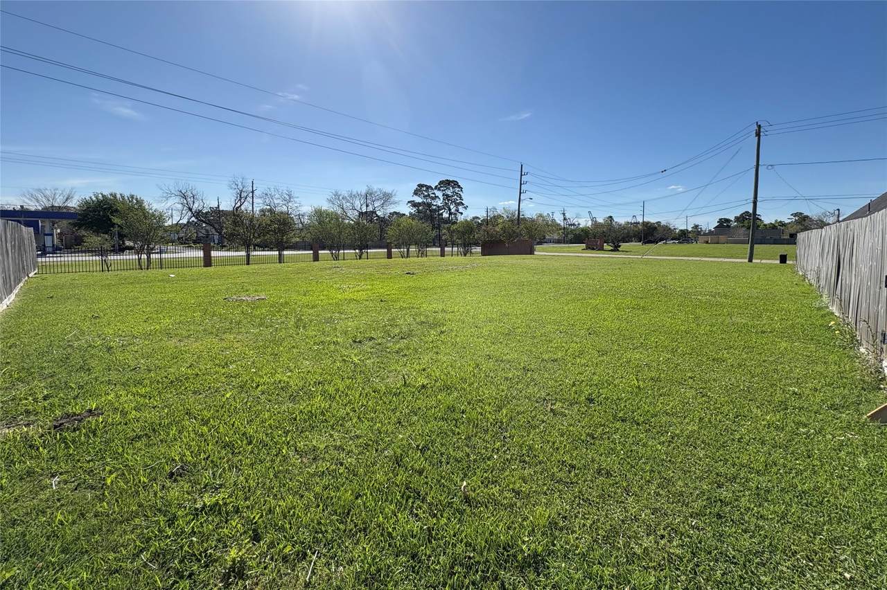 702 Shady River Road - Photo 1