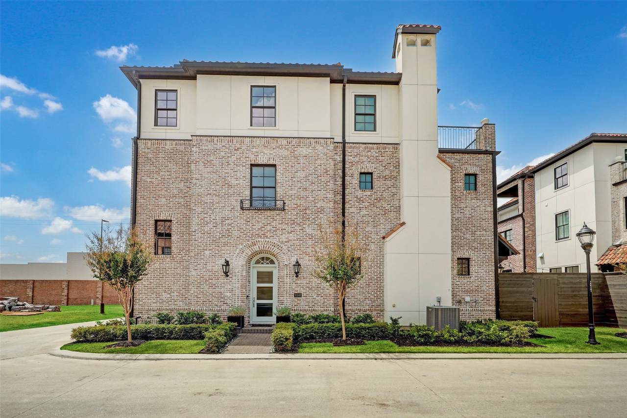 1147 Castellina Lane - Photo 1