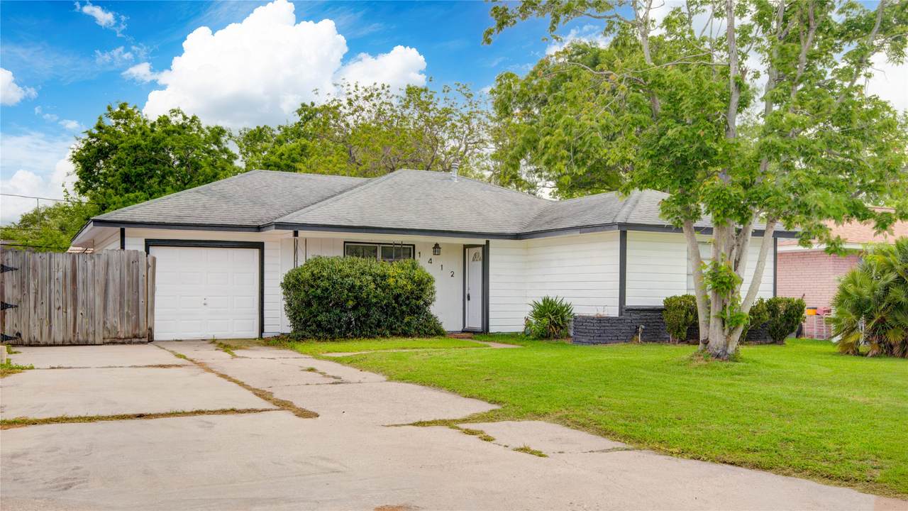 1412 10th Street - Photo 1