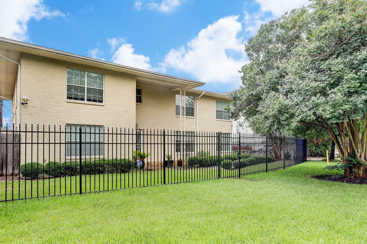 6832 Bellgreen - Photo 1