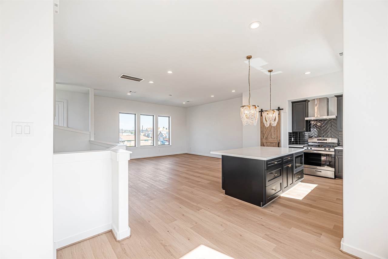 2318 Mills Street - Photo 1