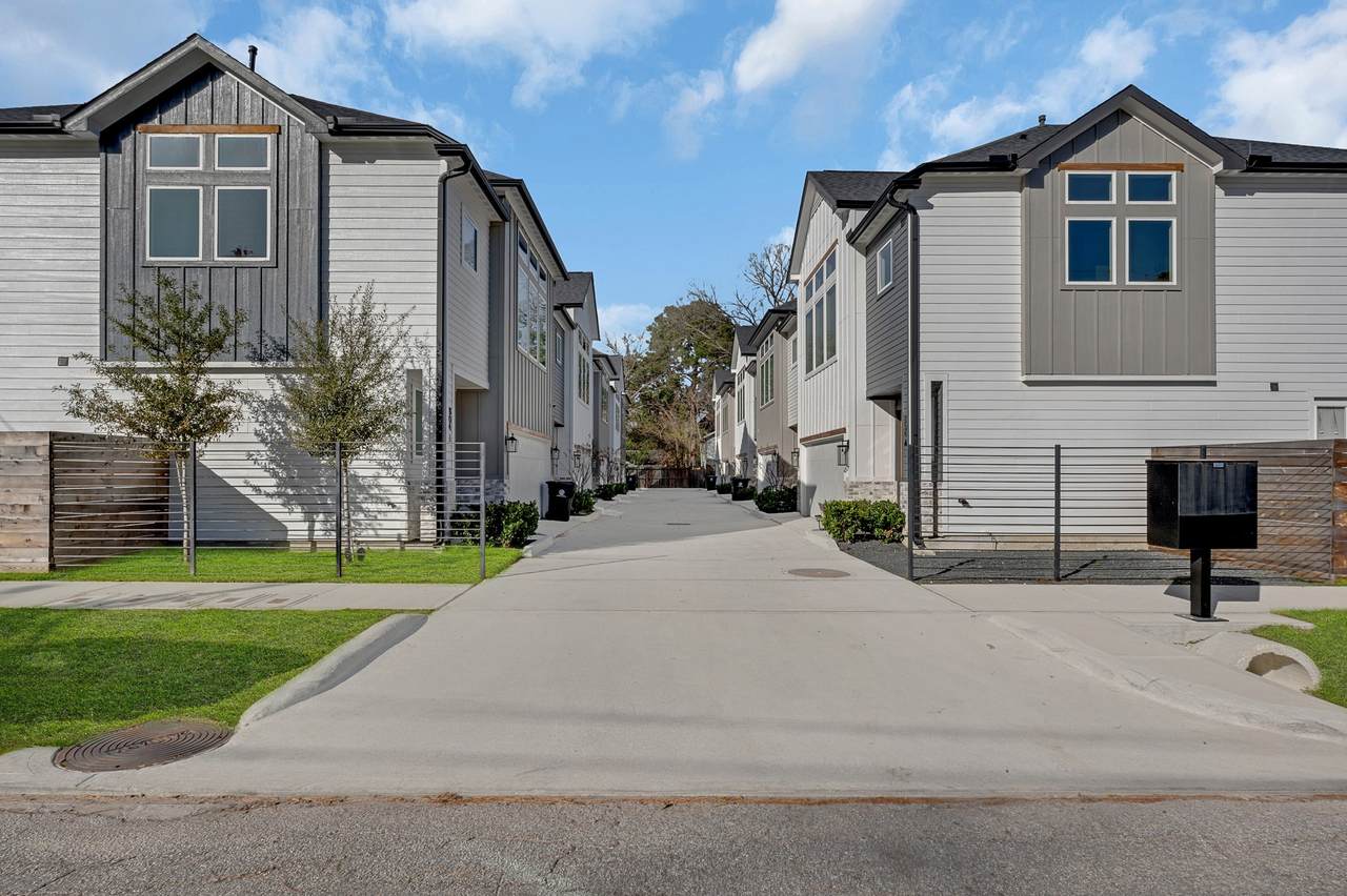 804 Woodcrest Drive - Photo 1