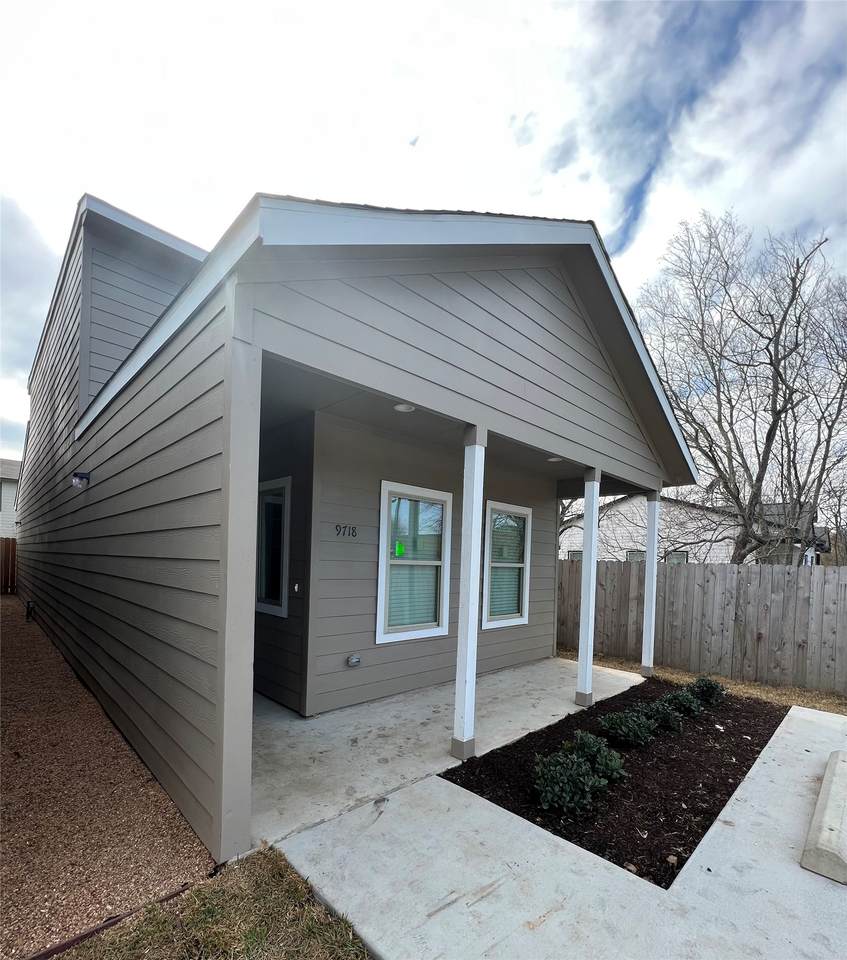 9720 Pelsey Street - Photo 1