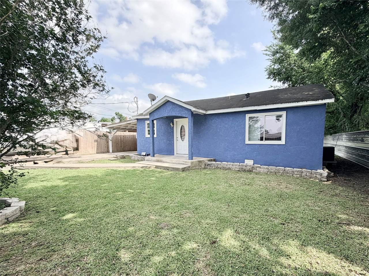 12906 Gladden Drive - Photo 1