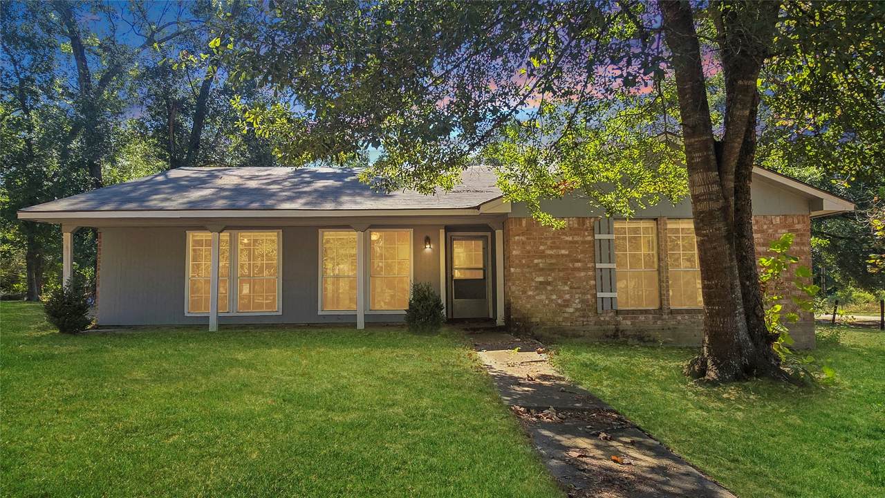 15516 Northwood Drive - Photo 1