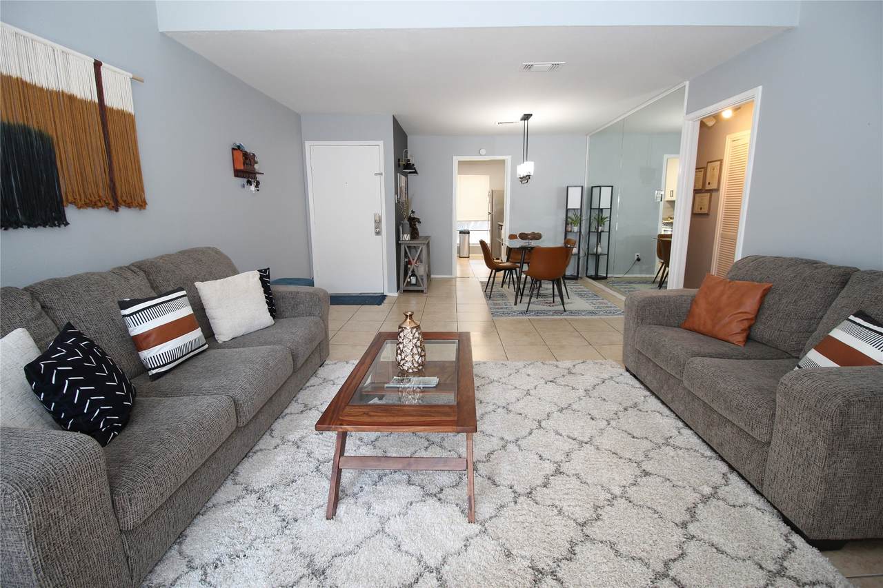 9707 Richmond Avenue - Photo 1