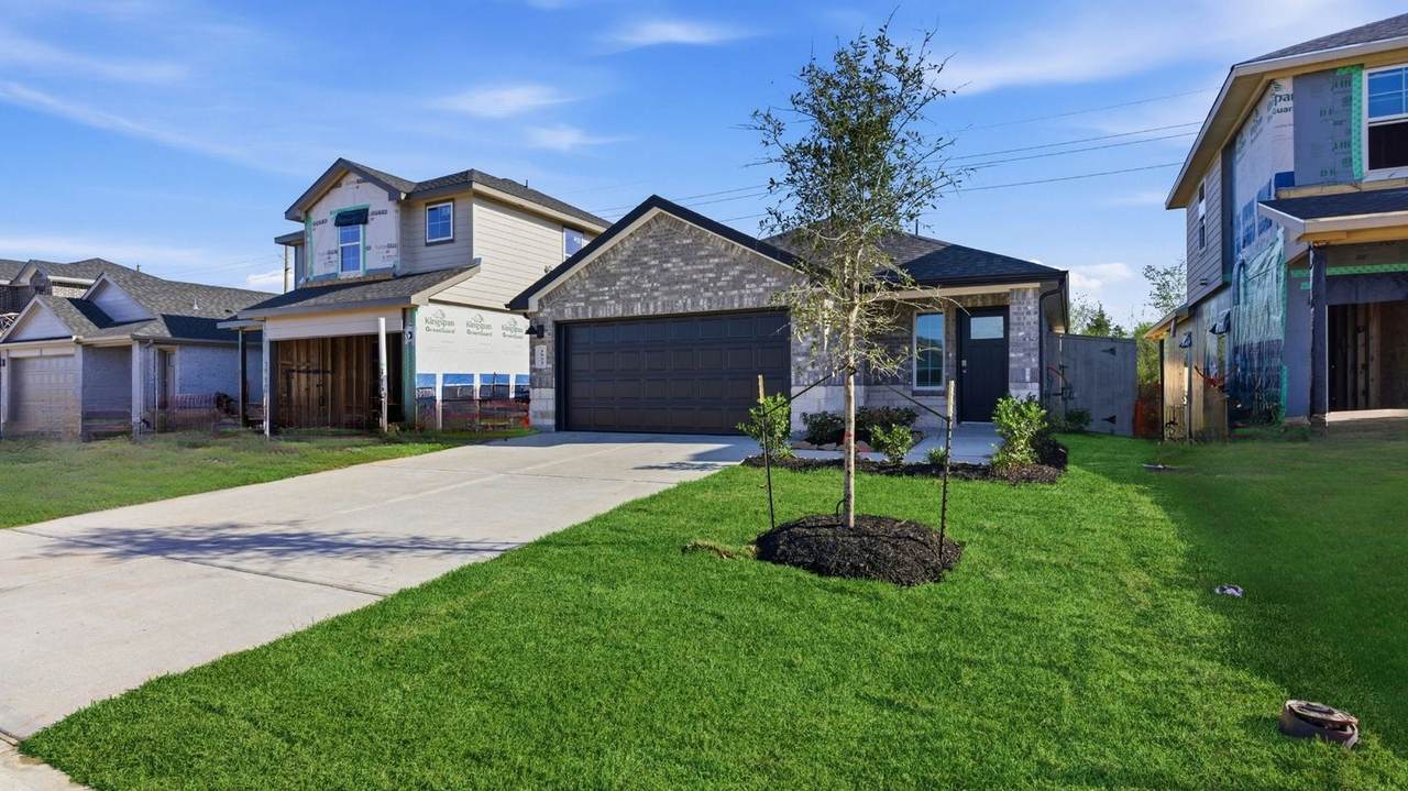 3421 Horseshoe Trail Lane - Photo 1
