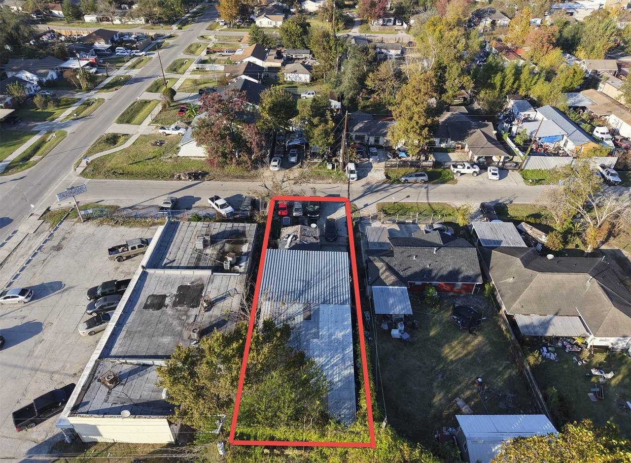 3400 Rosemary Lane - Photo 1