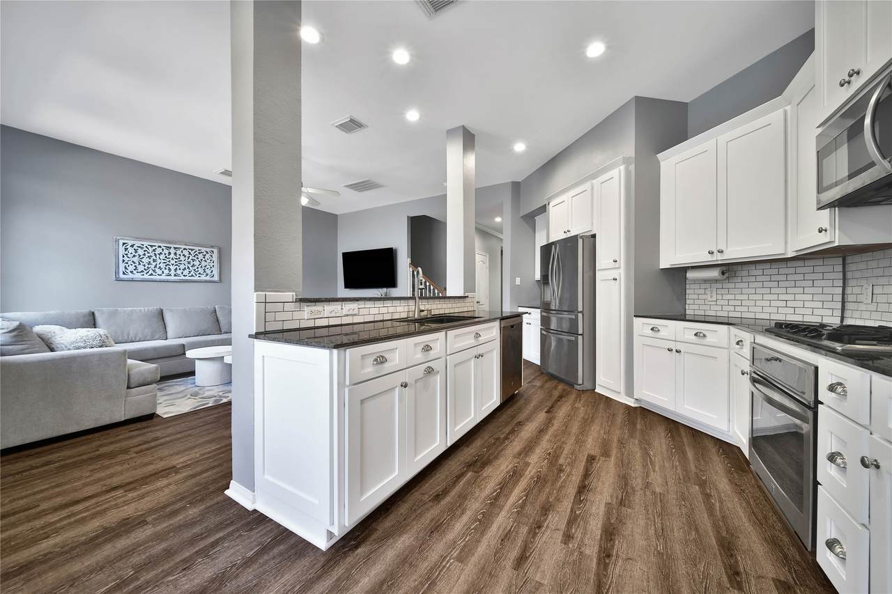 17907 Clover Hill - Photo 1