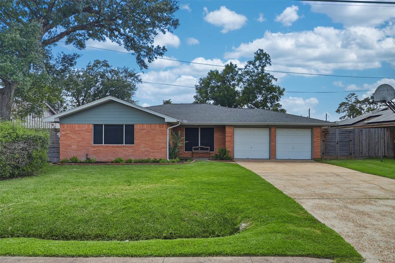 7701 Melrose Street - Photo 1