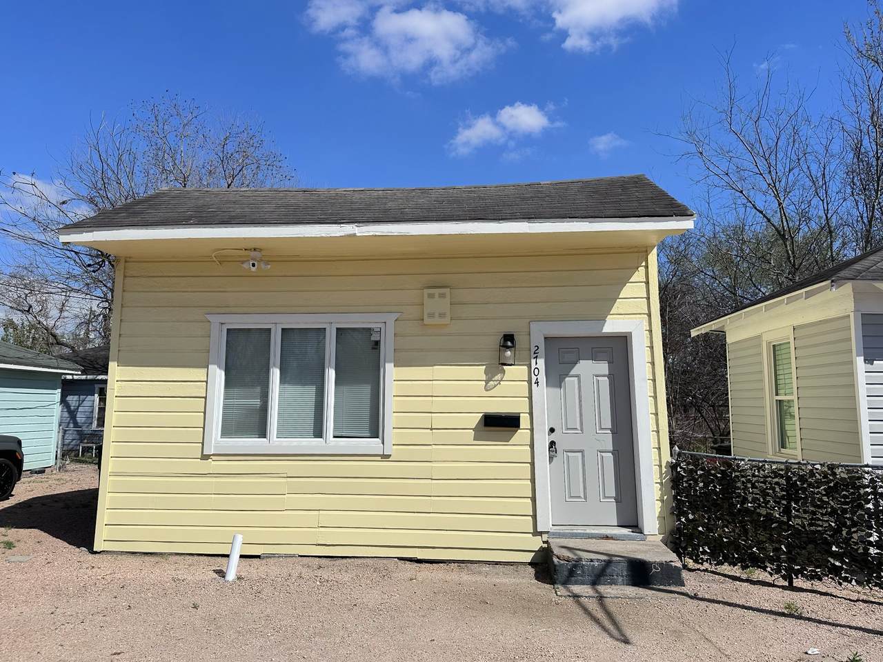 2704 Brewster Street - Photo 1