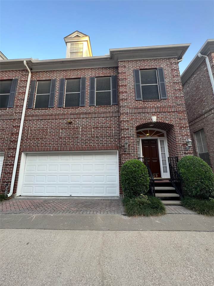 1929 Woodbury Street - Photo 1