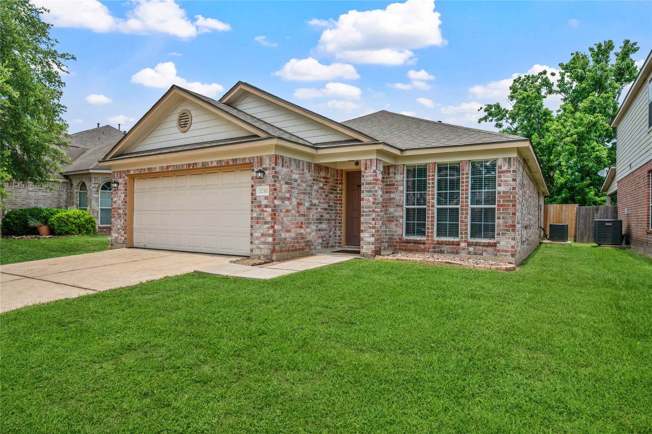 12311 Carriage Oak Circle - Photo 1