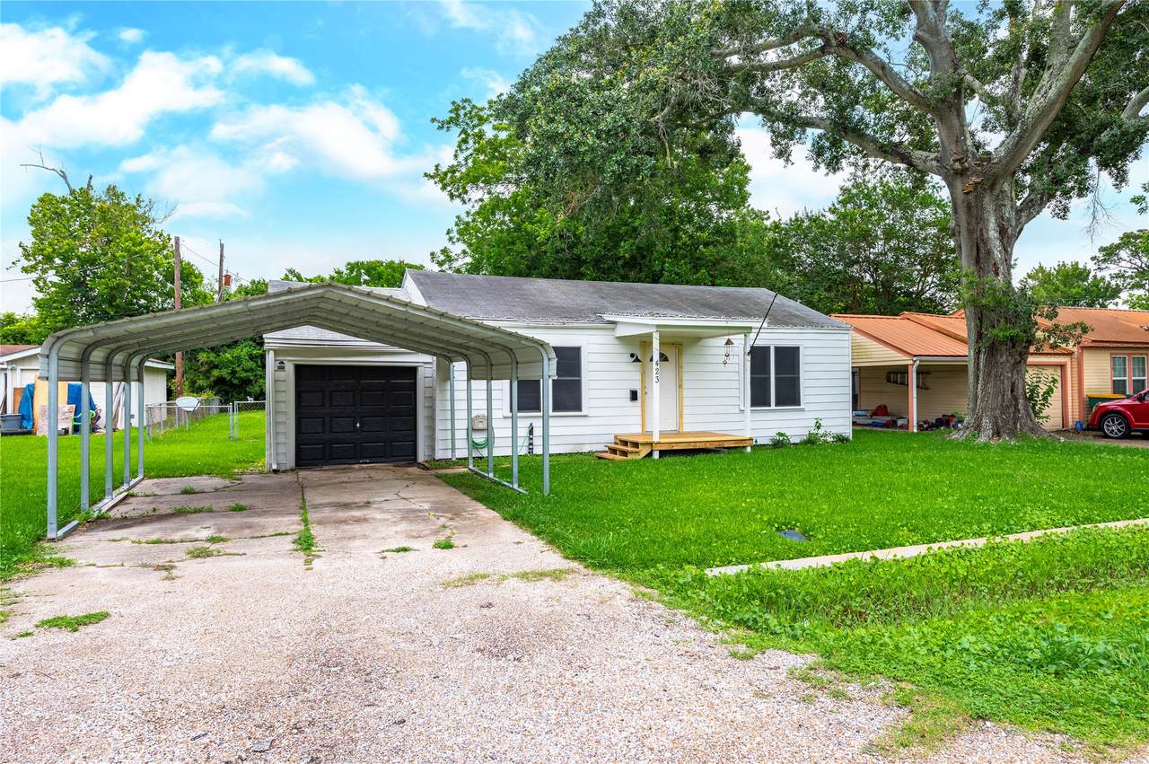 423 Elmo Street - Photo 1