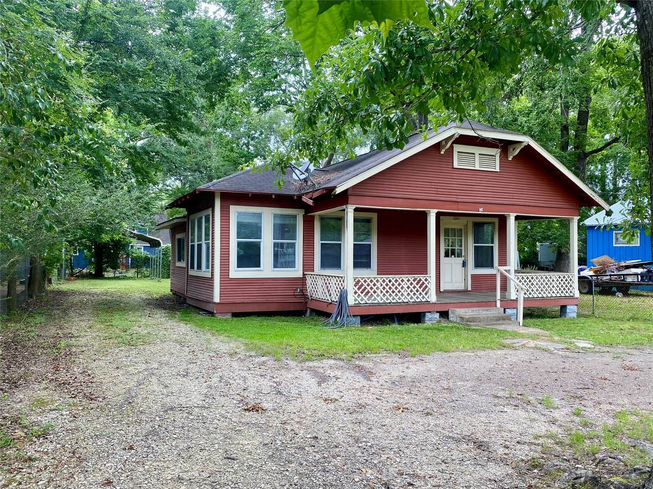212 Harding Avenue - Photo 1