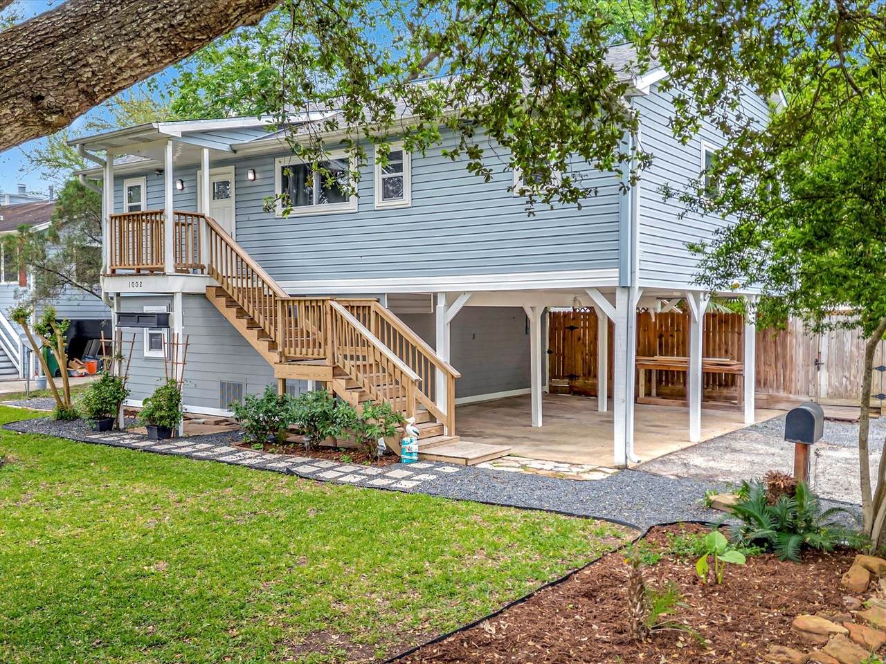 1002 Staples Avenue - Photo 1