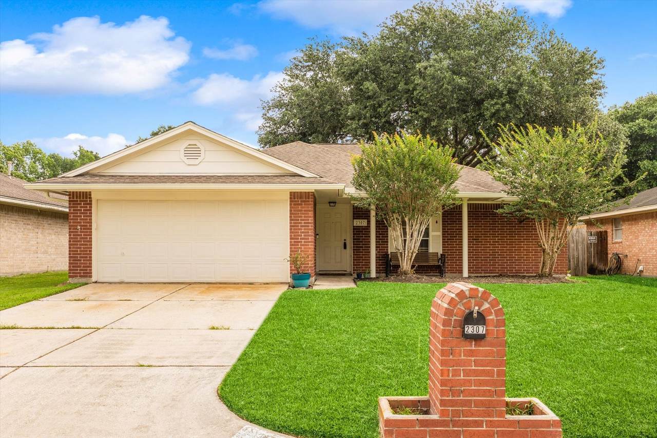 2307 Old Oak Lane - Photo 1