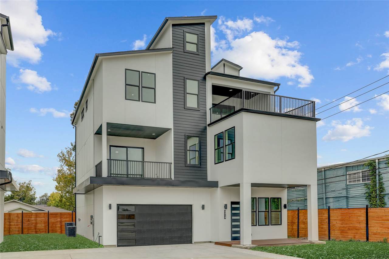 6814 Hartland Avenue - Photo 1