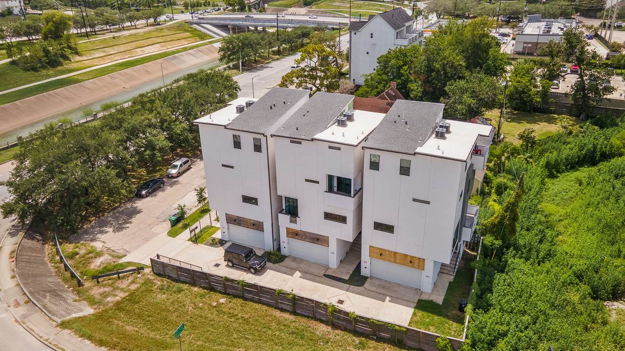 2239 Macgregor Way - Photo 1