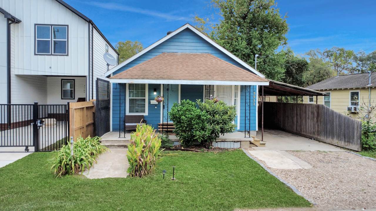 7711 Avenue L - Photo 1