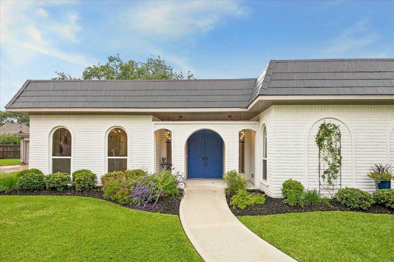 3007 Montford Court - Photo 1