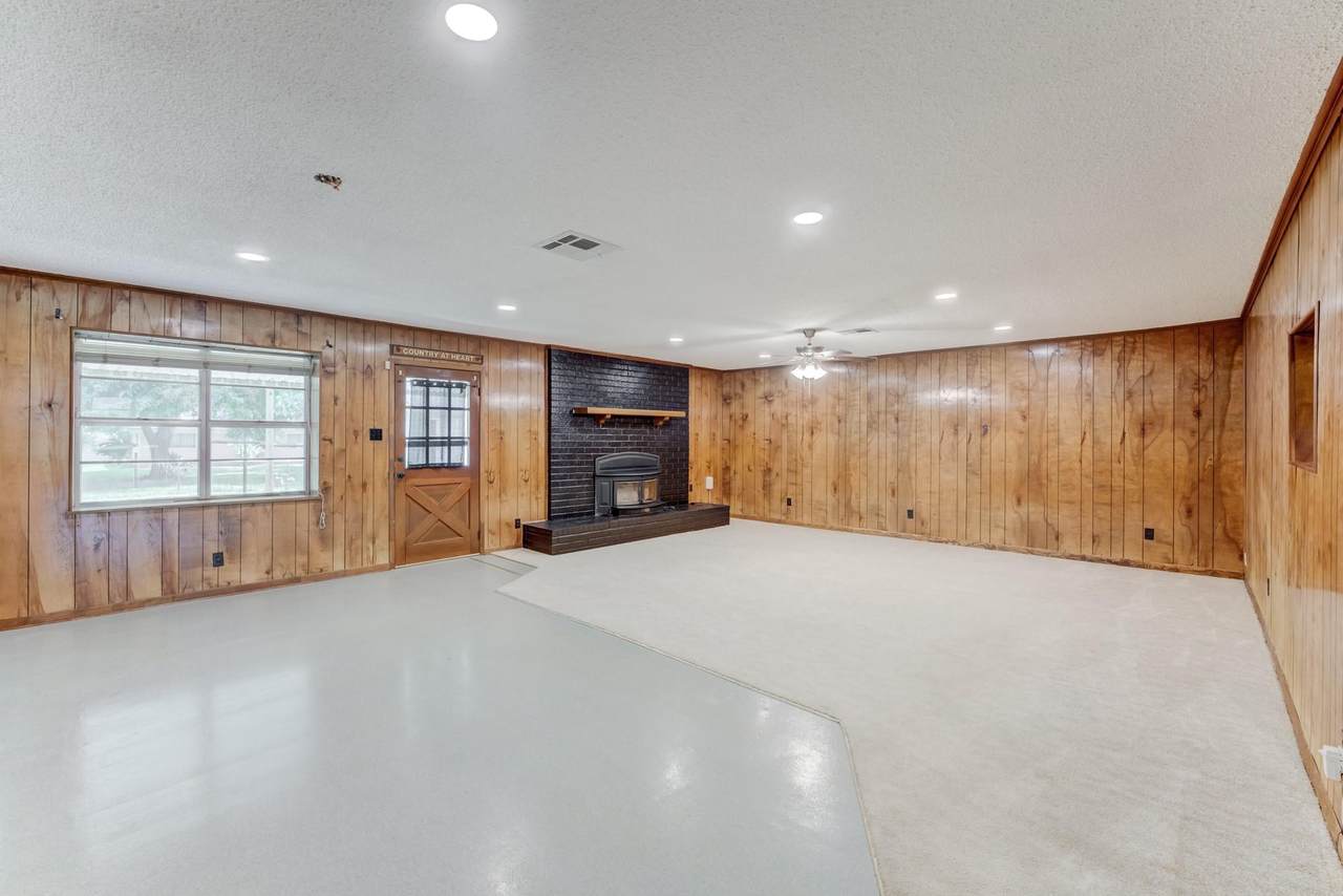 305 Yaupon Street - Photo 1