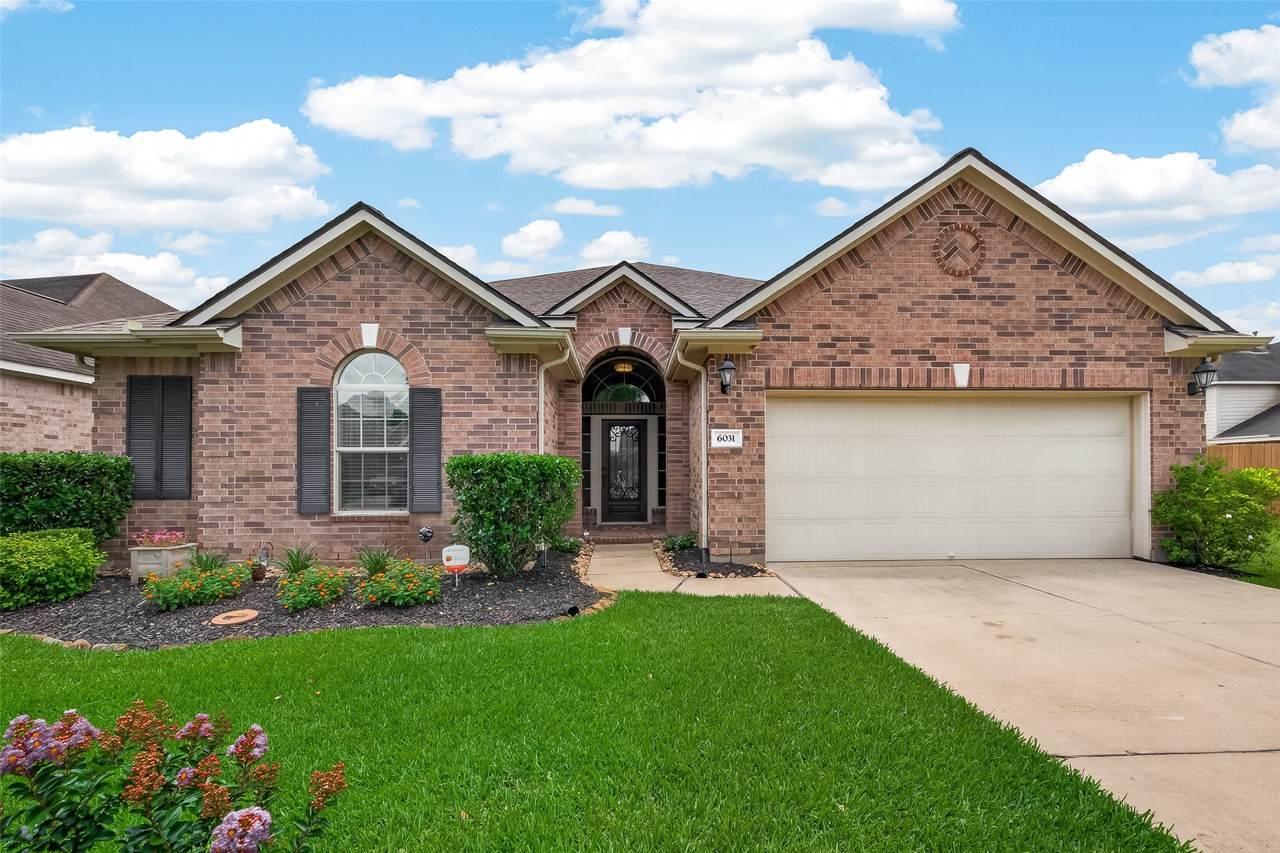 6031 Oxford Lake Drive - Photo 1