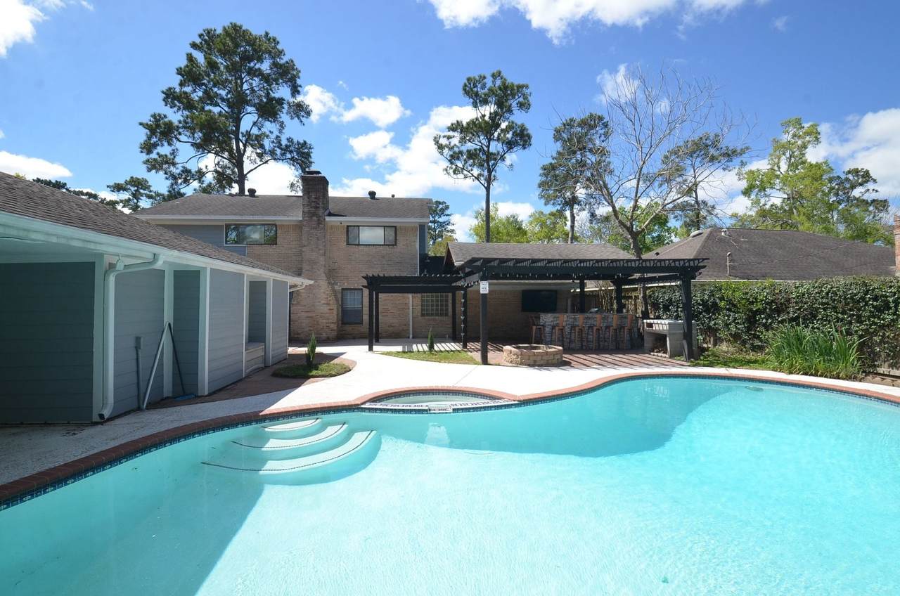 2711 Williamsburg Drive - Photo 1