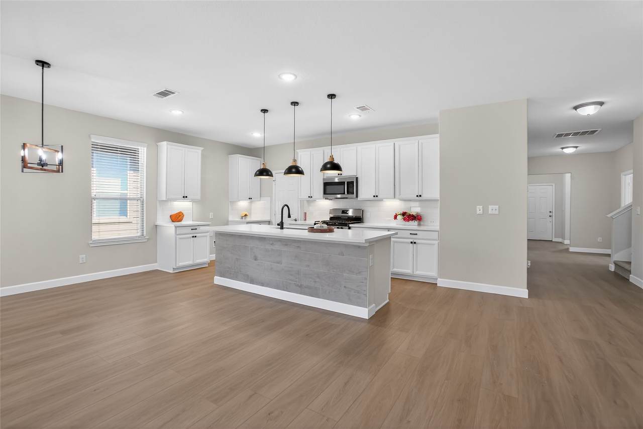 2080 Lost Timbers Drive - Photo 1