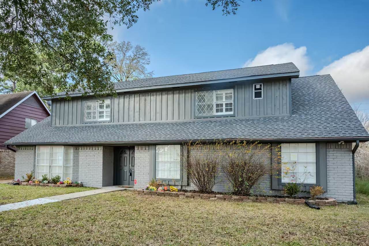 15815 Baytree Drive - Photo 1