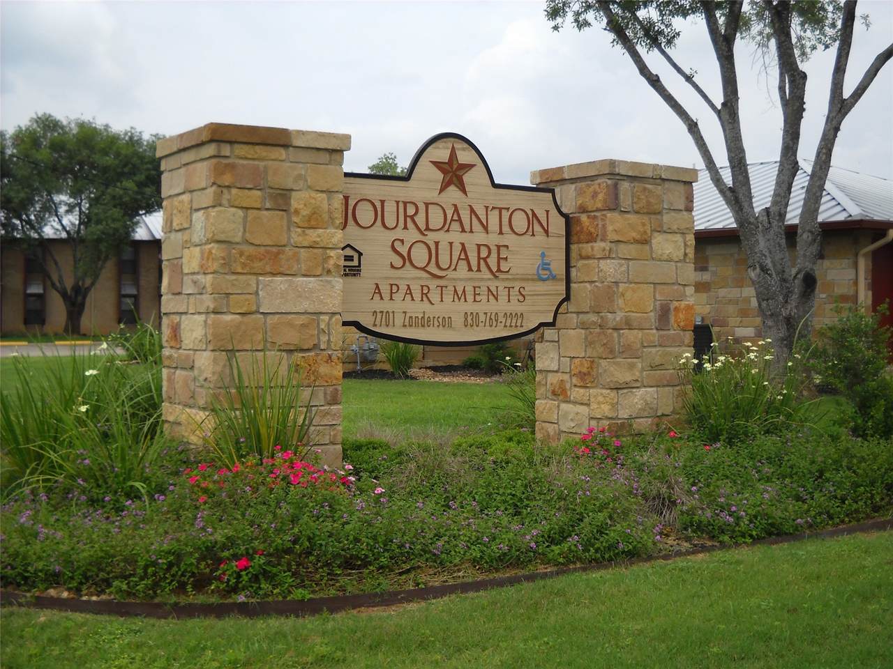 2701 Zanderson - Photo 1