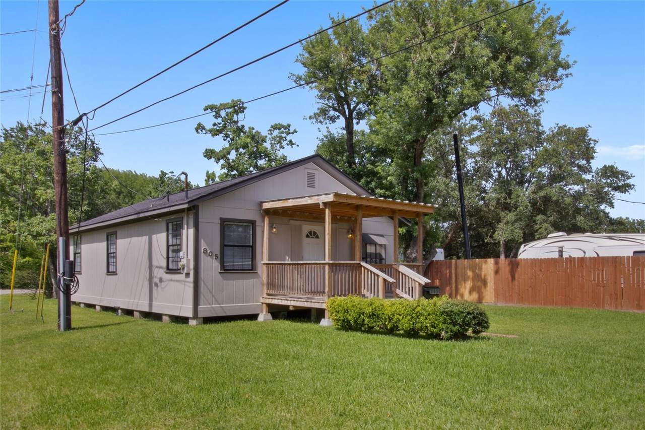 805 28 1/2 - Photo 1