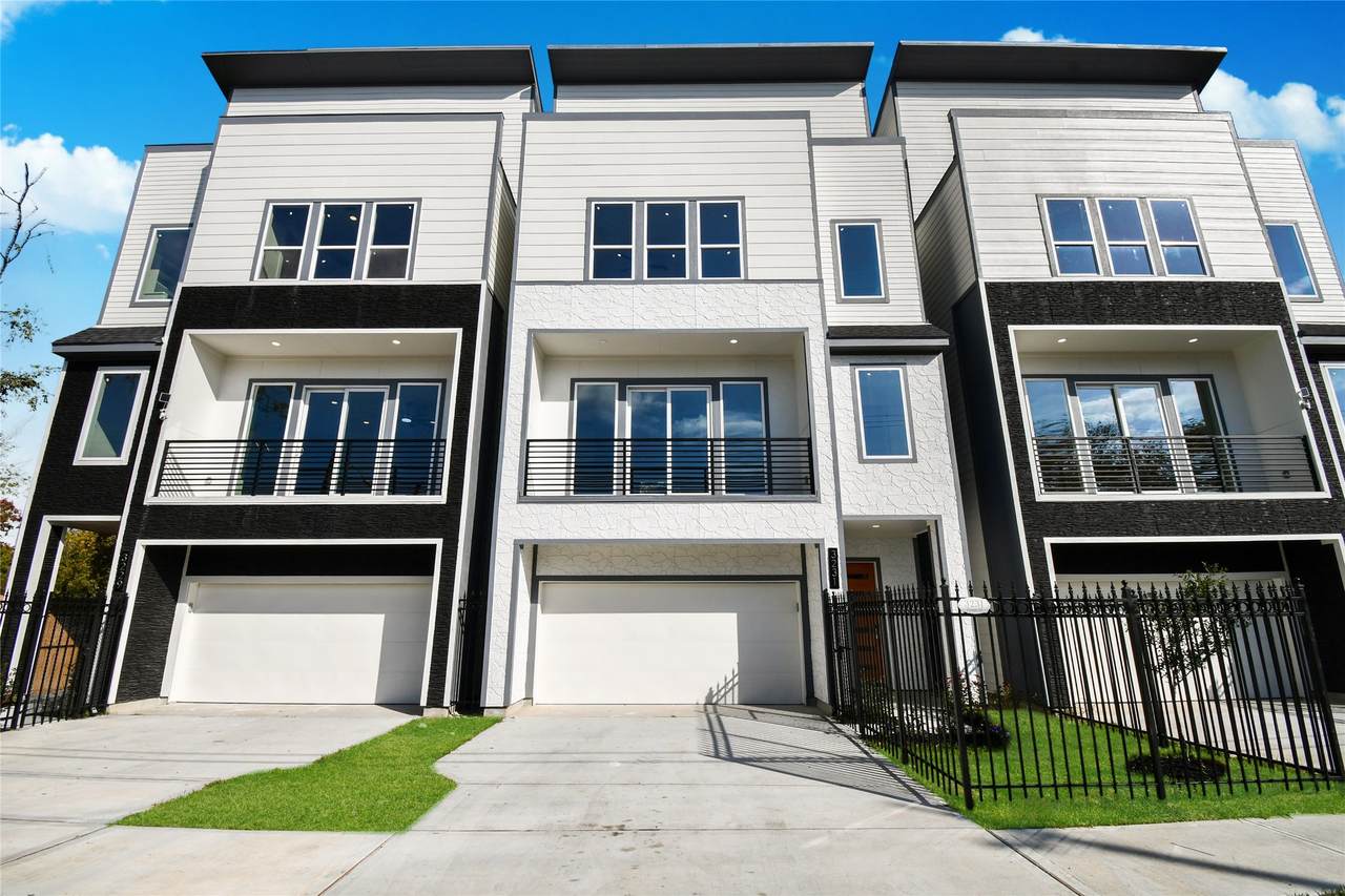 3231 Tuam Street - Photo 1
