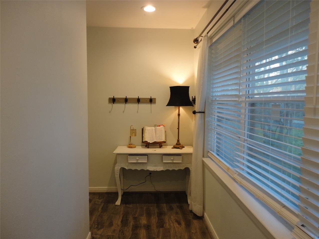 3302 Knoll Street - Photo 1