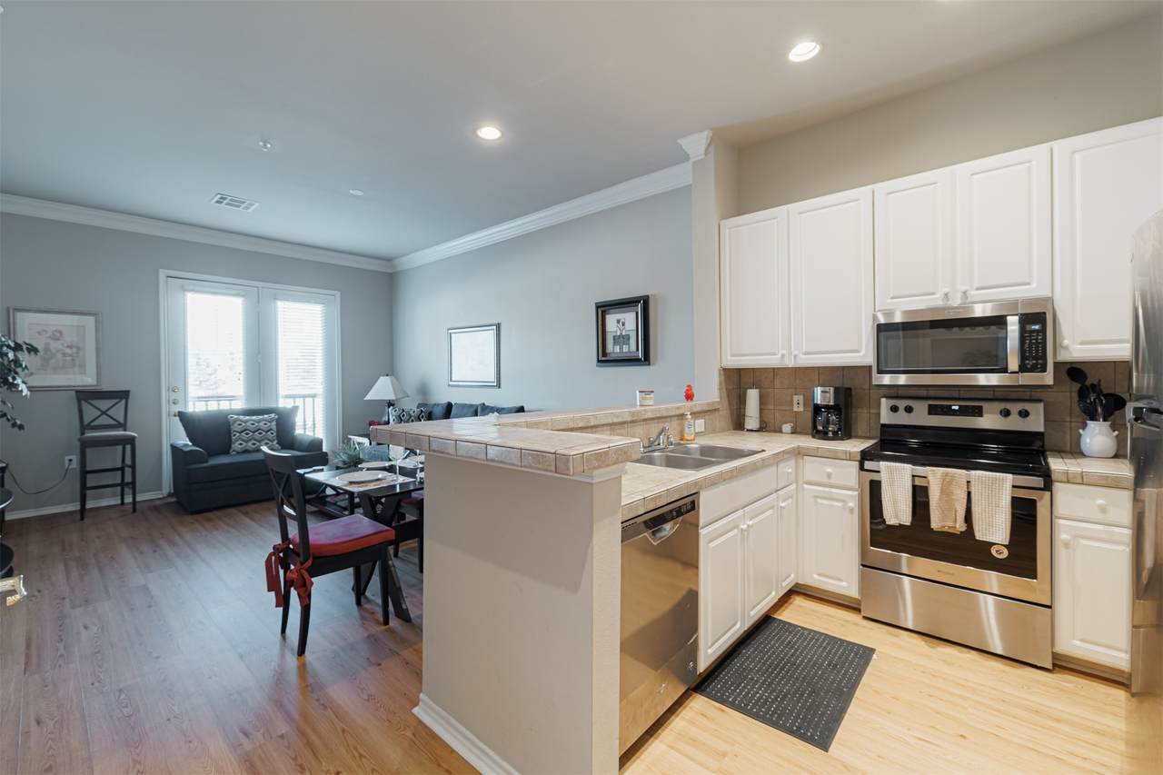 2400 Mccue Road - Photo 1