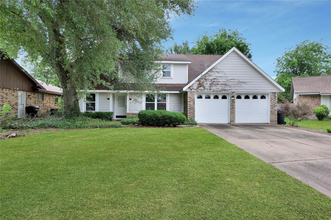 9735 Philmont Drive - Photo 1