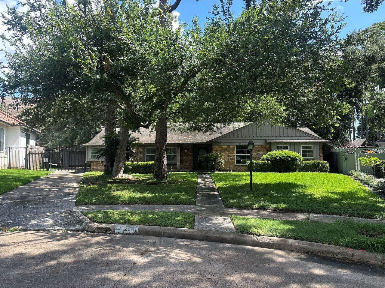 214 Mignon Lane - Photo 1
