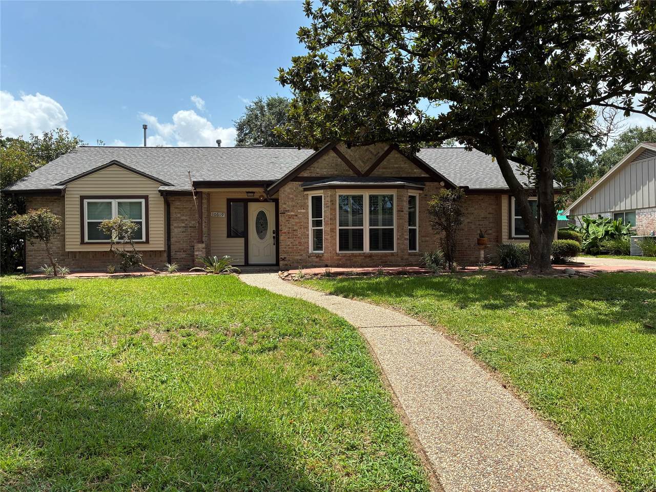 10619 Archmont Drive - Photo 1