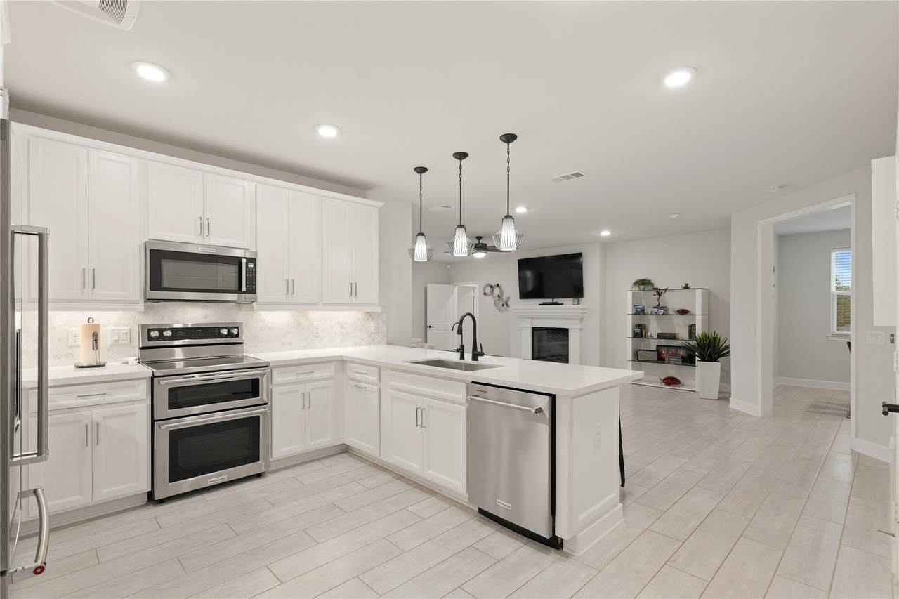 6804 Westview Drive - Photo 1