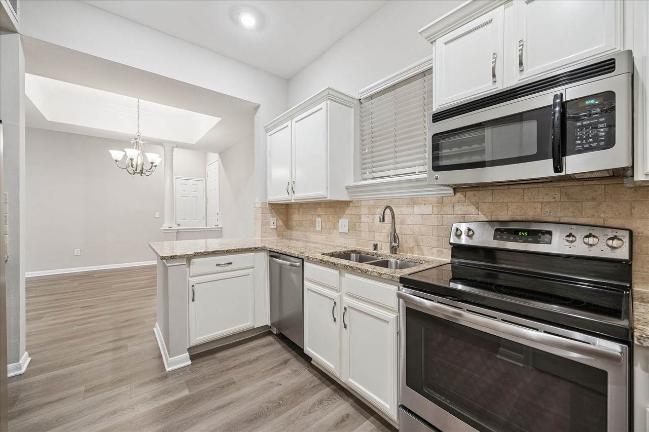 5353 Memorial Drive - Photo 1