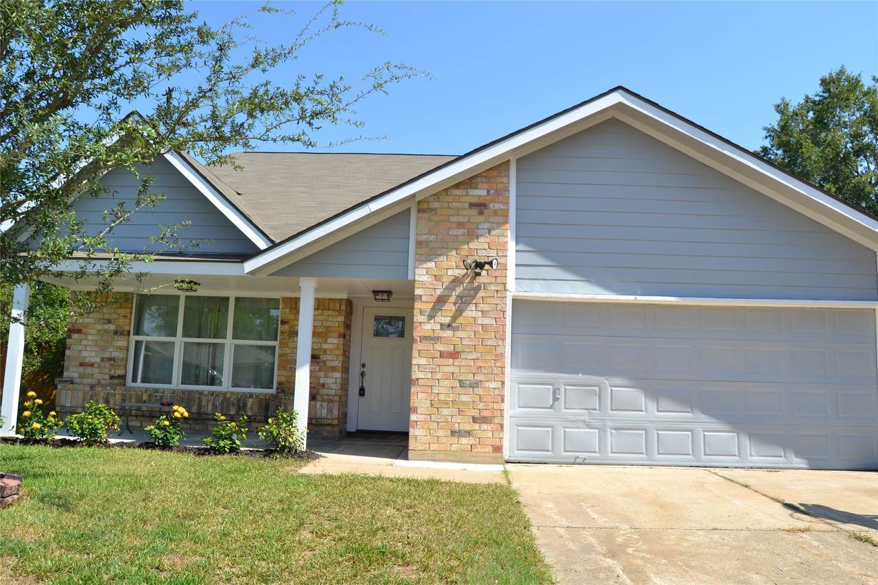 2242 Gray Hawk Lane - Photo 1