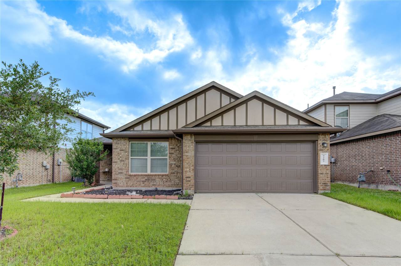 9207 Ranch Ridge Ln - Photo 1