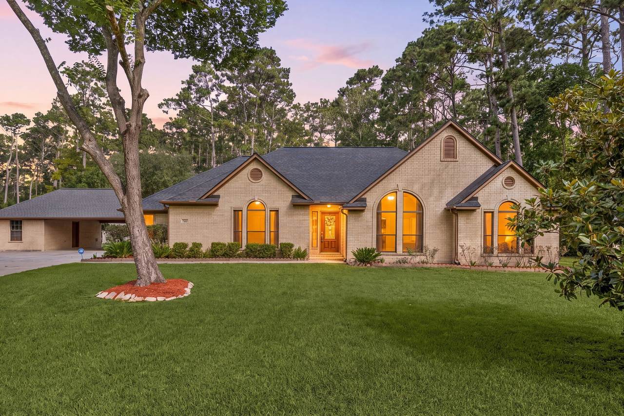 7302 Pine Drive - Photo 1