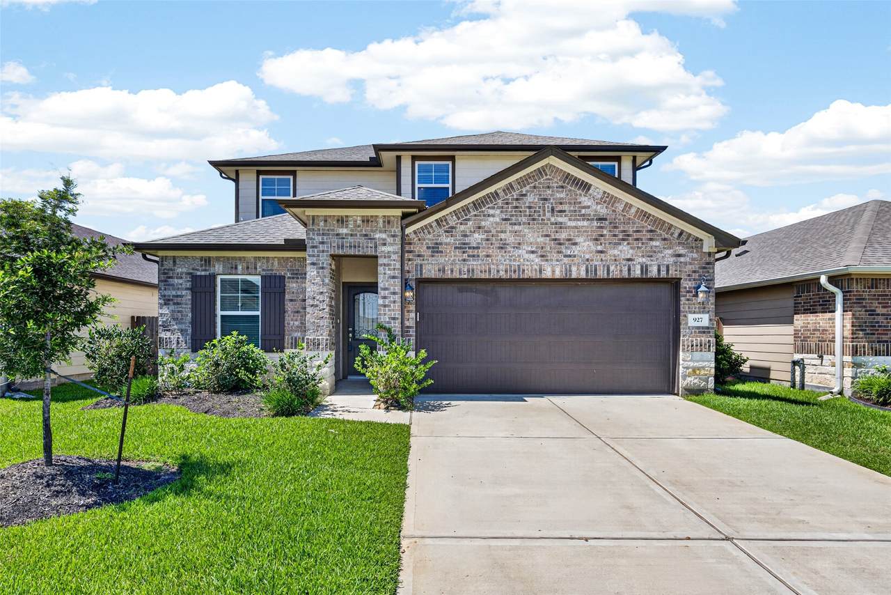 927 Cloverdale Drive - Photo 1