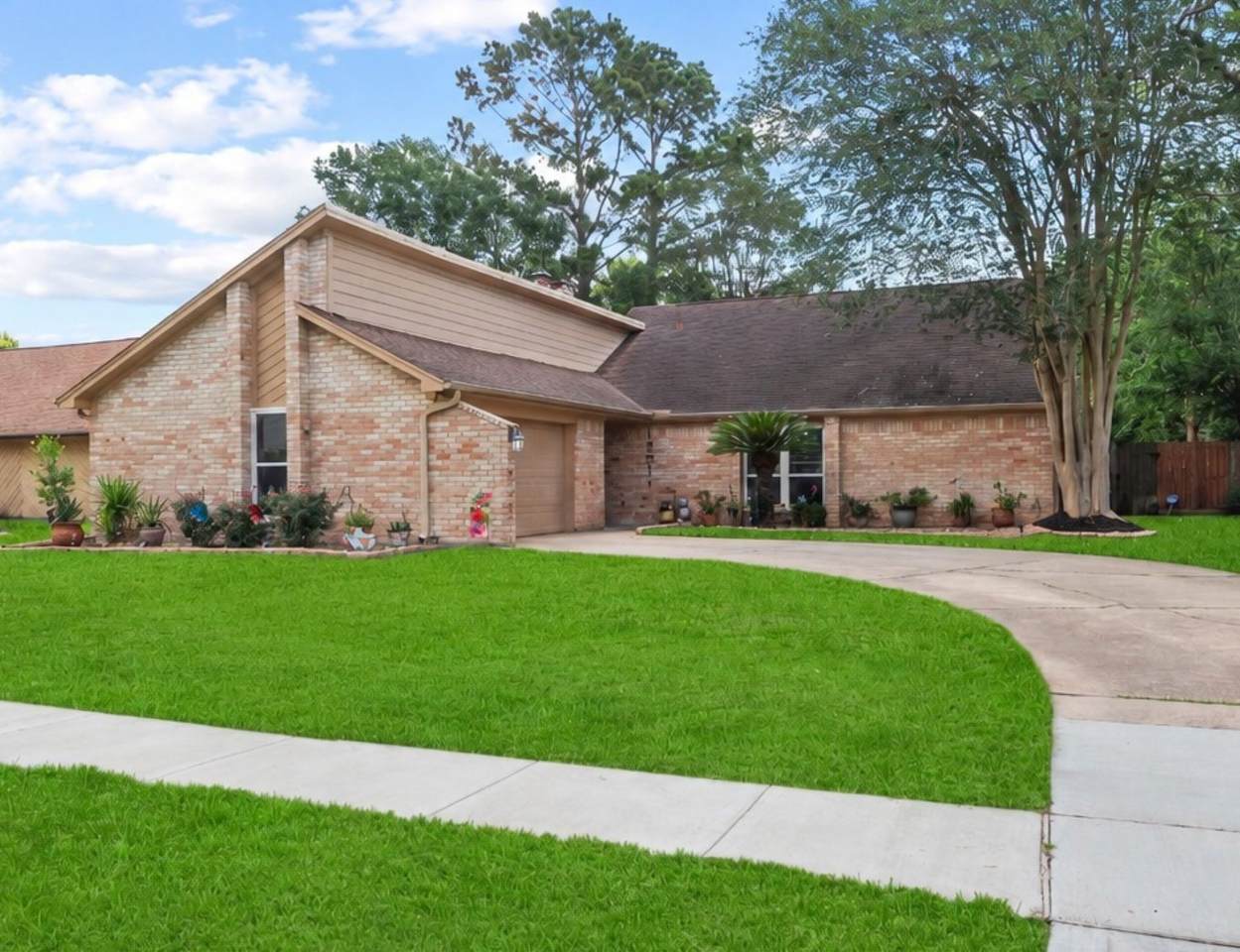 15511 Tumbling Rapids Drive - Photo 1