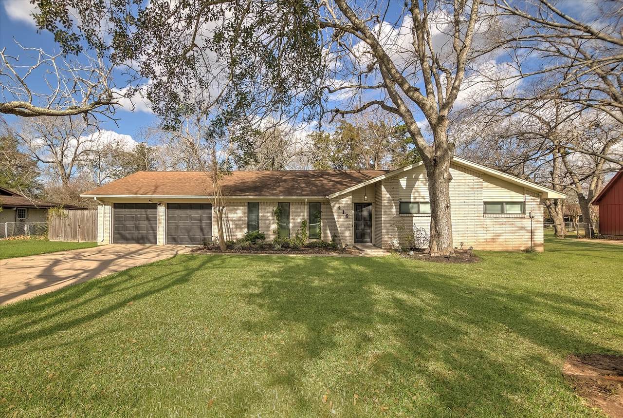 416 Southern Oaks Drive - Photo 1