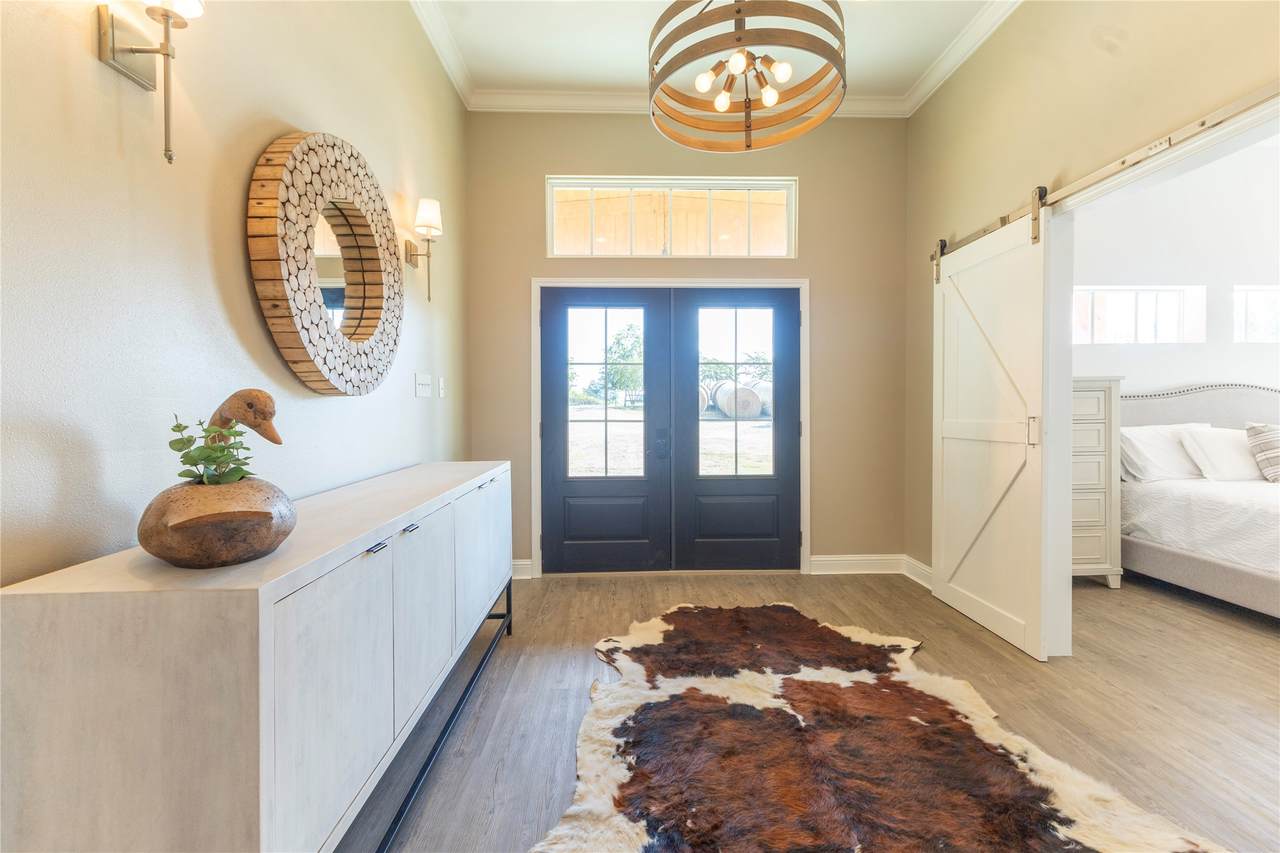 400 Mill Street - Photo 1