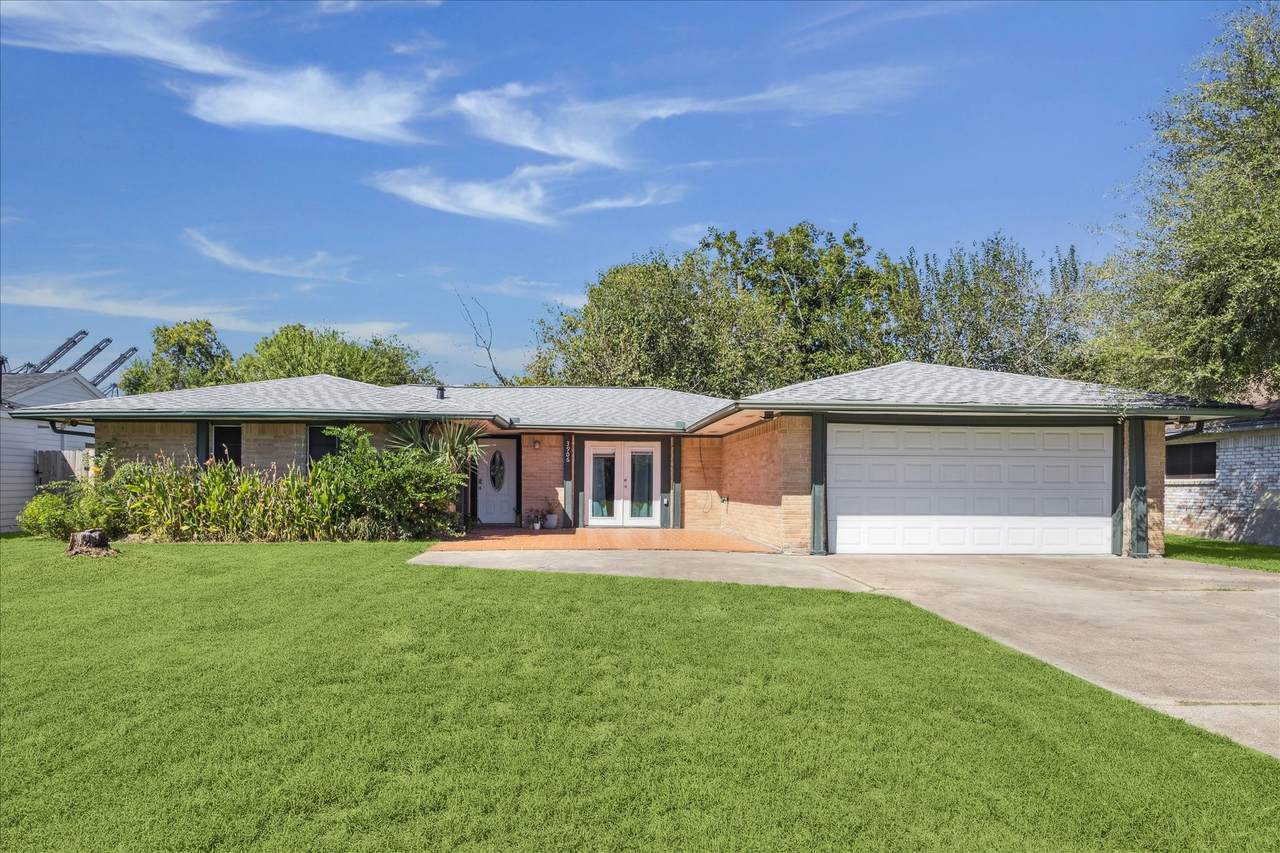 3906 Dolphin Lane - Photo 1