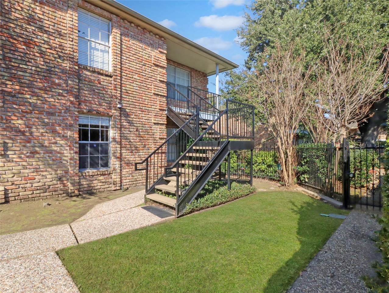 6401 Skyline Drive - Photo 1