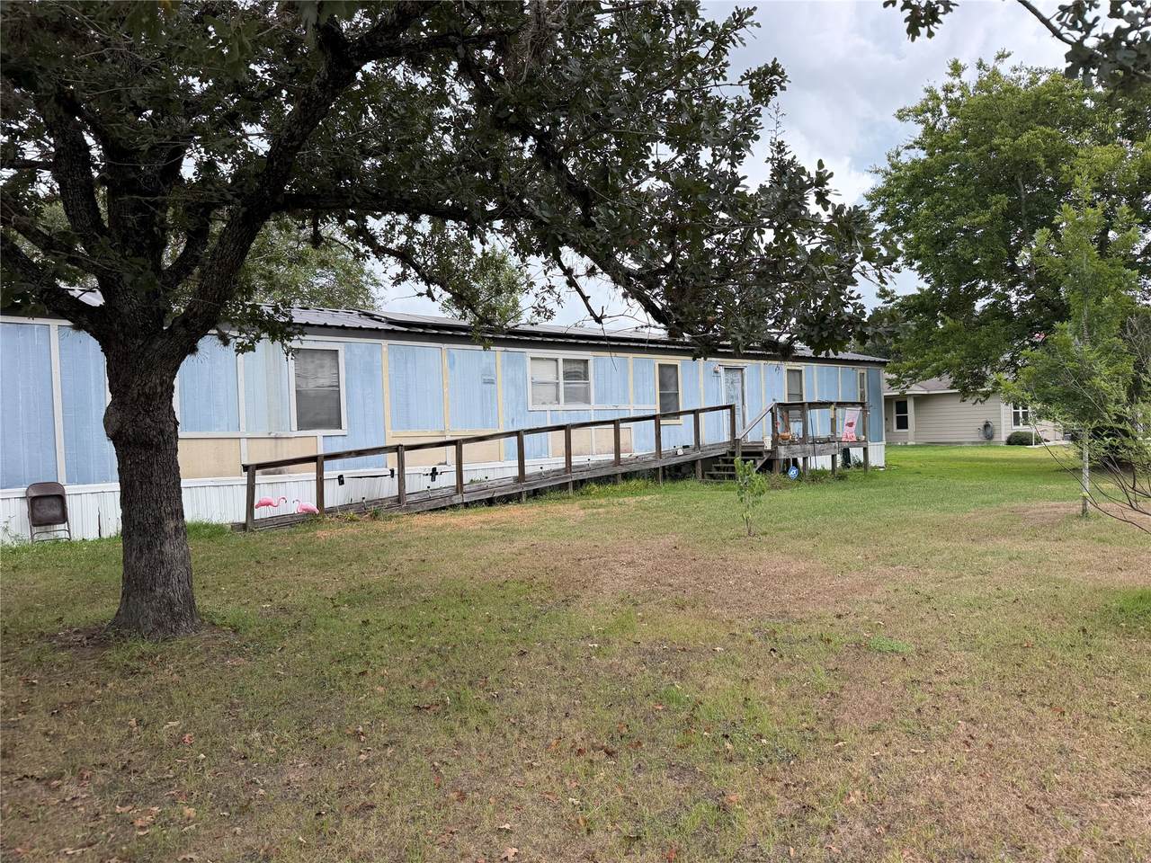 2106 10th Street - Photo 1